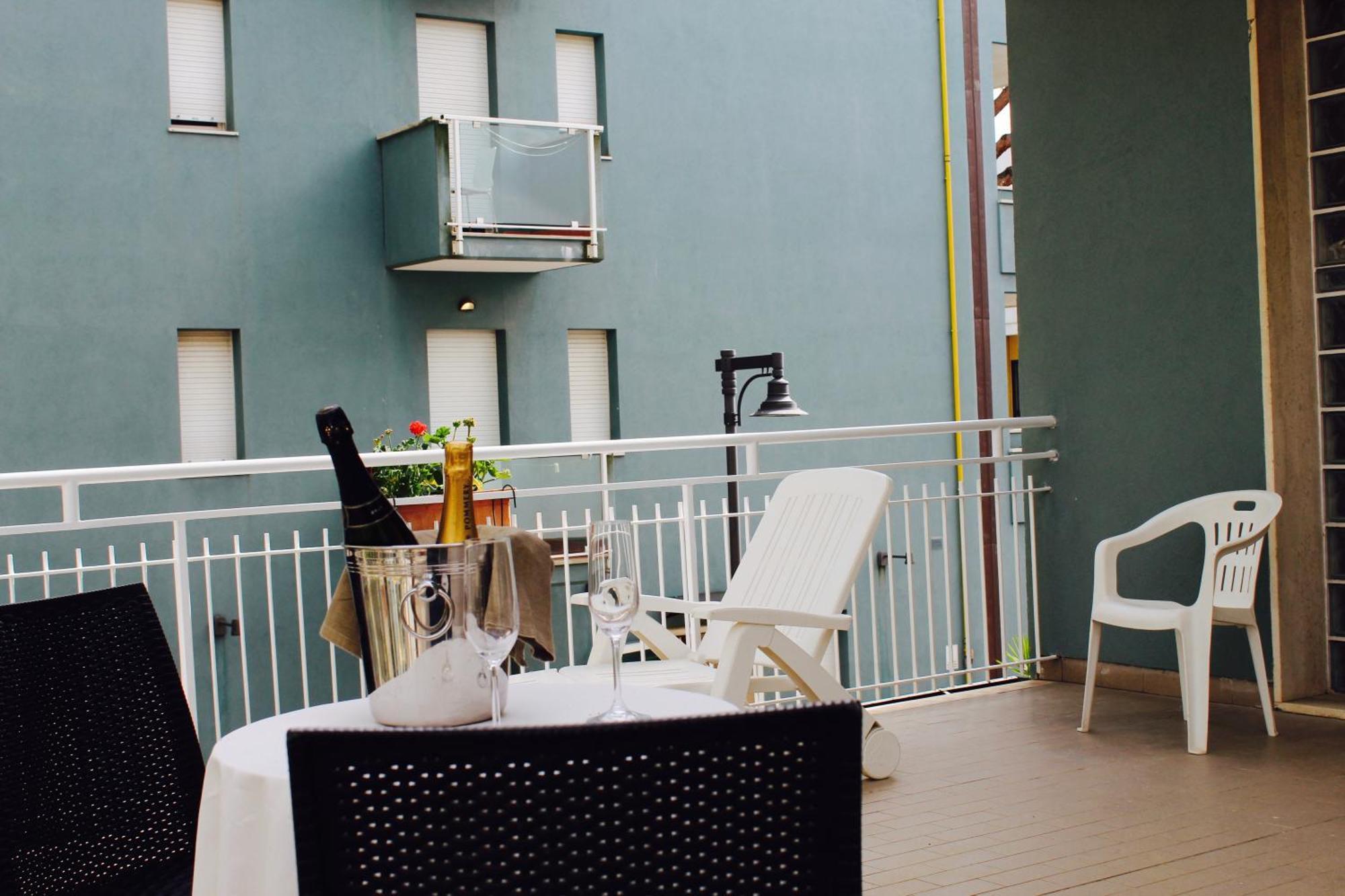 Blue Loft Hotel Cesenatico Exterior photo